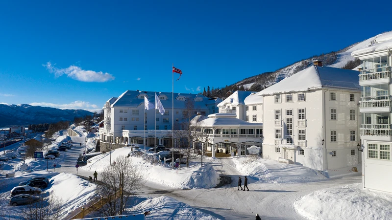 Dr Holms Hotel Day Exterior © Dr Holms