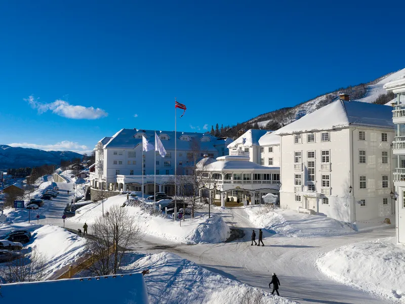 Dr Holms Hotel Day Exterior © Dr Holms