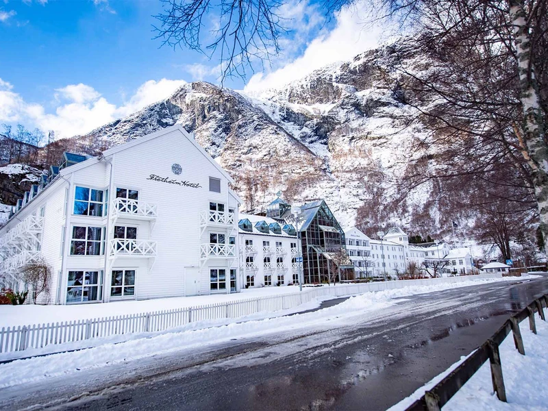 Exterior in Winter - Fretheim Hotel, Flåm © Norway's Best, Sverre Hjornevik