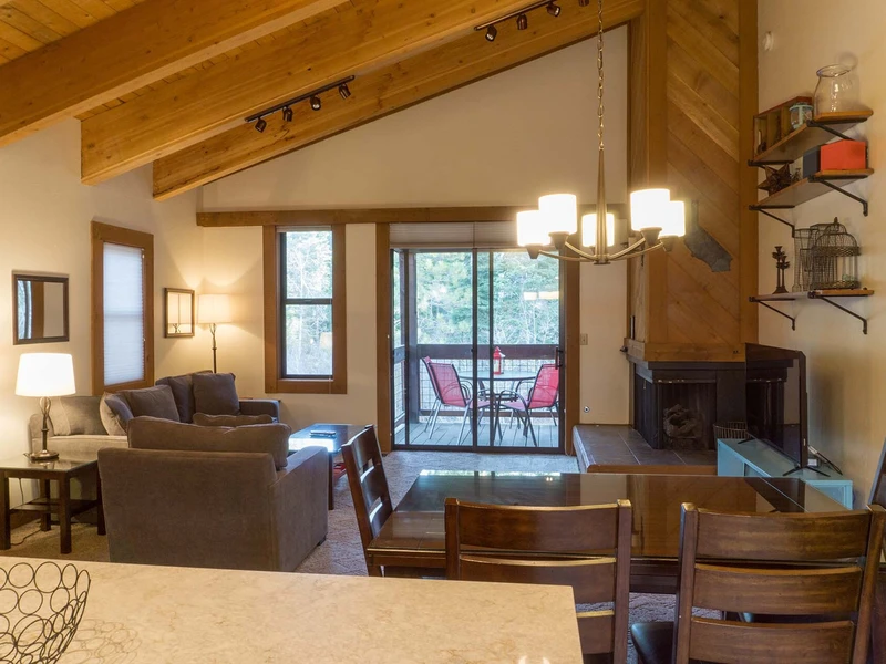 Aspen Grove, 2 Bedroom Living Area - © Vail Resorts