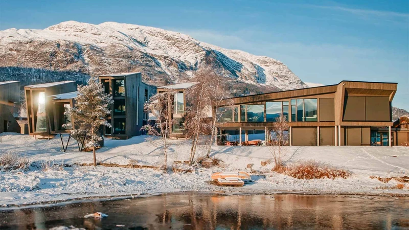 Elva Hotel & Restaurant, Voss - Exterior Close Up in Winter © Voss Active