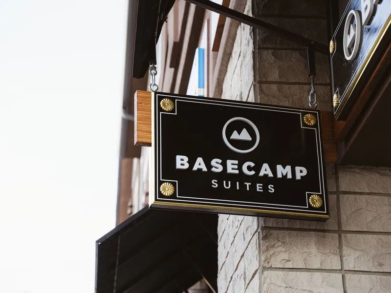 Basecamp Banff Suites - Entrance Sign
