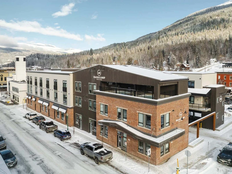 Basecamp Suites Revelstoke - Aerial View Winter © Basecamp Resorts