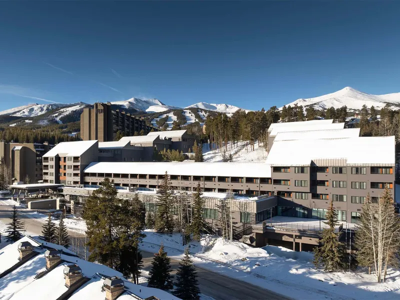 Hotel Alpenrock Breckenridge - Exterior © HotelPORT