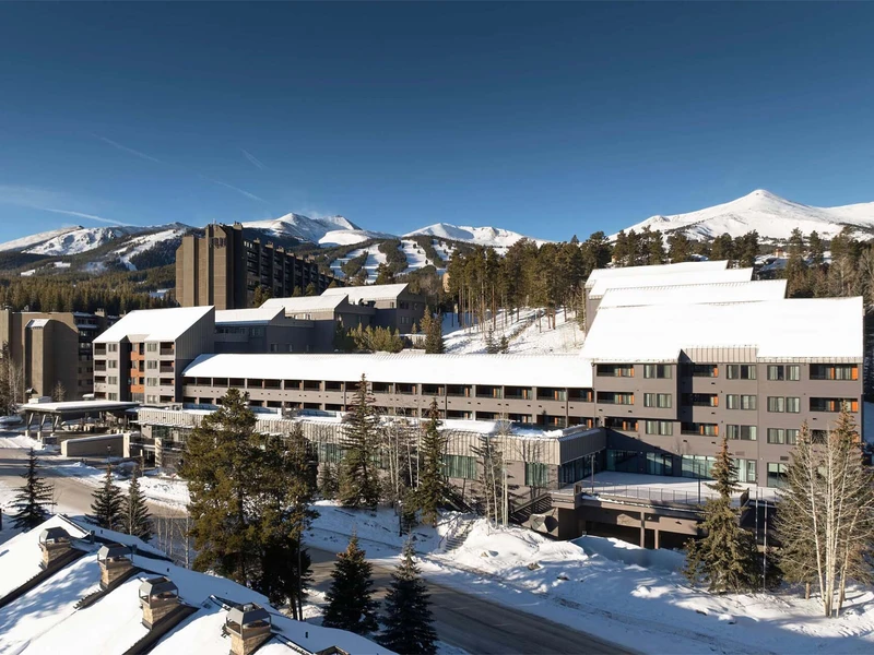 Hotel Alpenrock Breckenridge - Exterior © HotelPORT