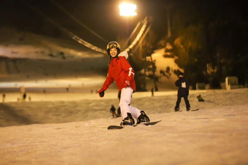 Naeba night skiing